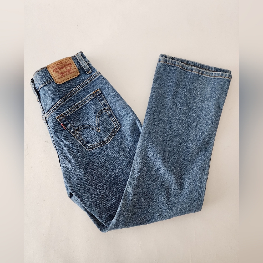 Womens 6S Y2K 2006 Relaxed Bootcut Blue Levis Jeans